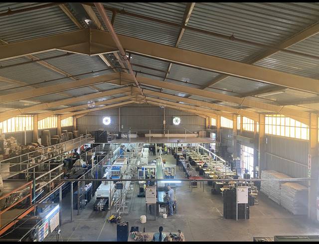 1,300M² WAREHOUSE TO LET IN WESTMEAD